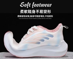 輕便百搭跑步鞋